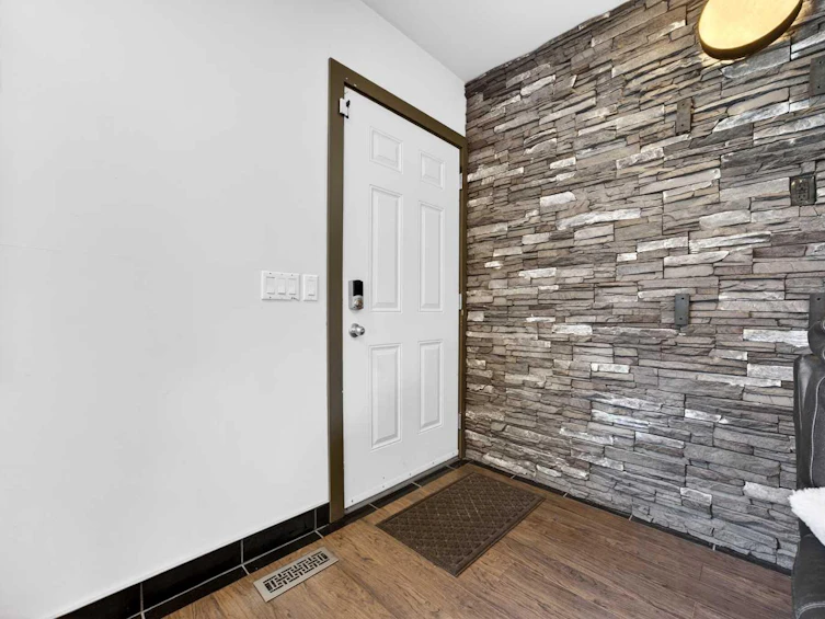173 Templehill Drive NE, Calgary, AB, T1Y 5K6 - 2