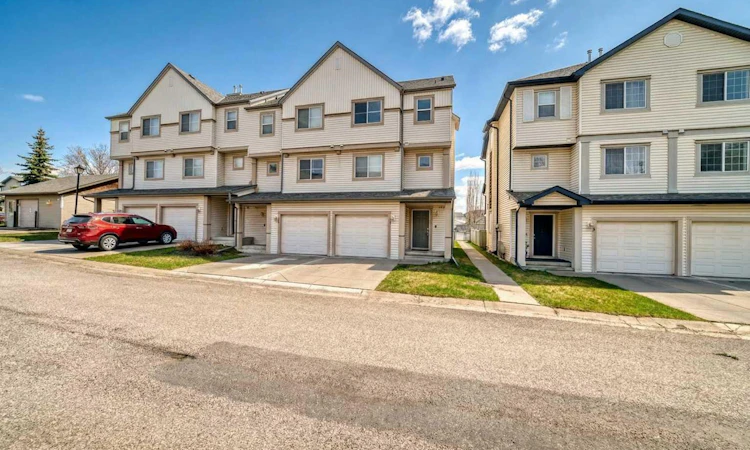 17 Copperfield Court SE