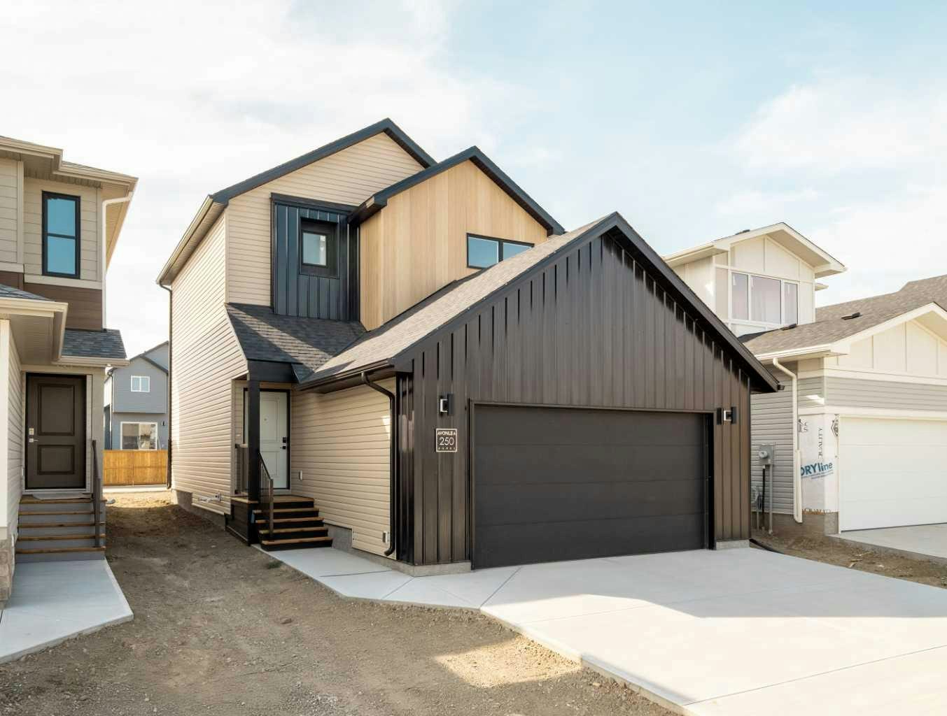 250 Caribou Way N, Lethbridge, AB, T1H 7J7