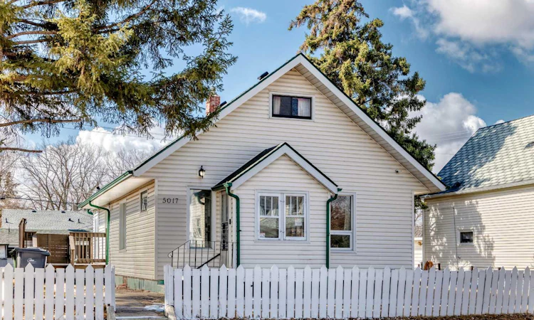 5017 54 Ave