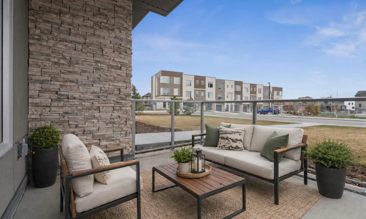 103-655 Shawnee Square SW