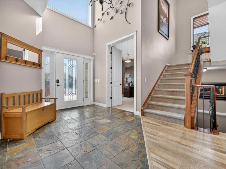 14 Cameron Close, Okotoks, AB, T1S 2E8 - 4