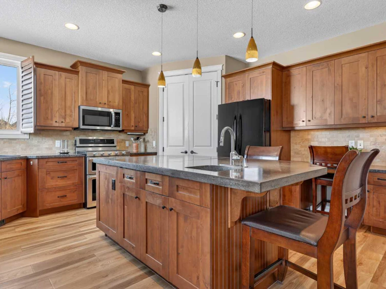 14 Cameron Close, Okotoks, AB, T1S 2E8 - 10