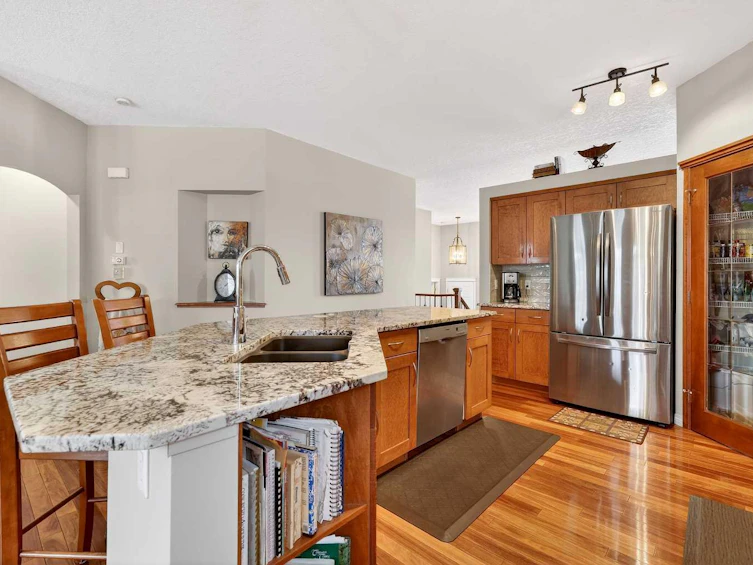 51 Cranleigh Gardens SE, Calgary, AB, T3M 1C7 - 11