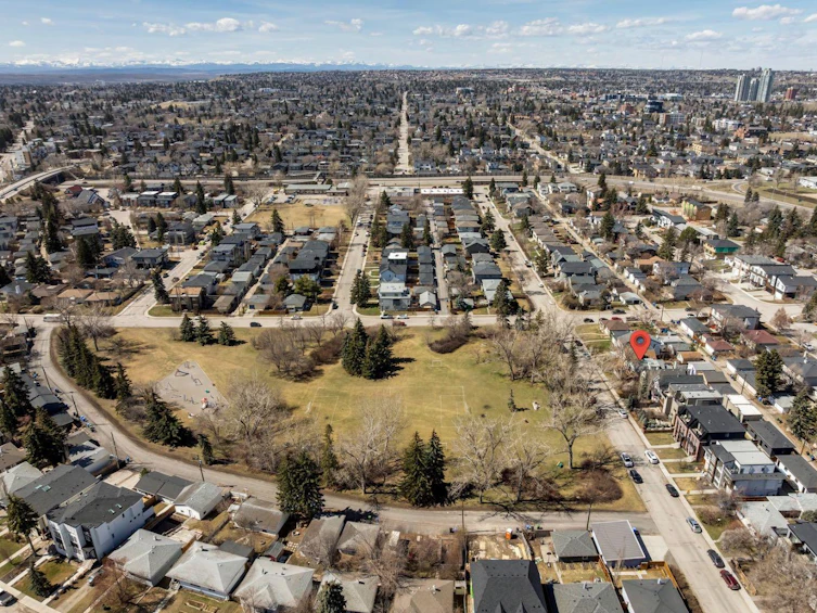 2230 22 Avenue SW, Calgary, AB, T2T 0S7 - 44