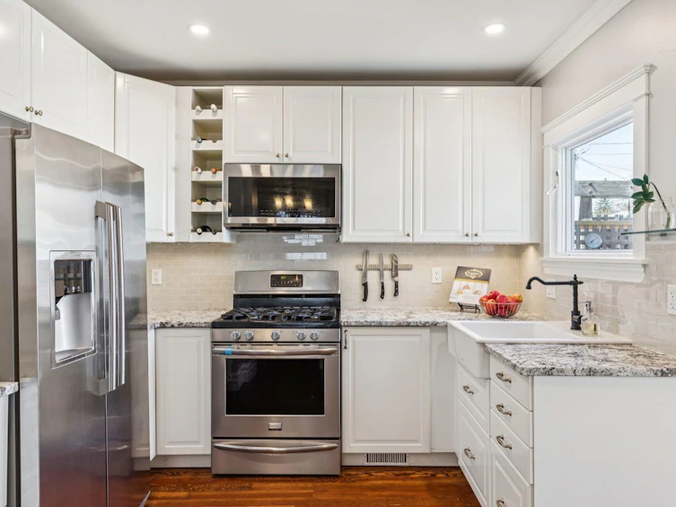 2230 22 Avenue SW, Calgary, AB, T2T 0S7 - 10