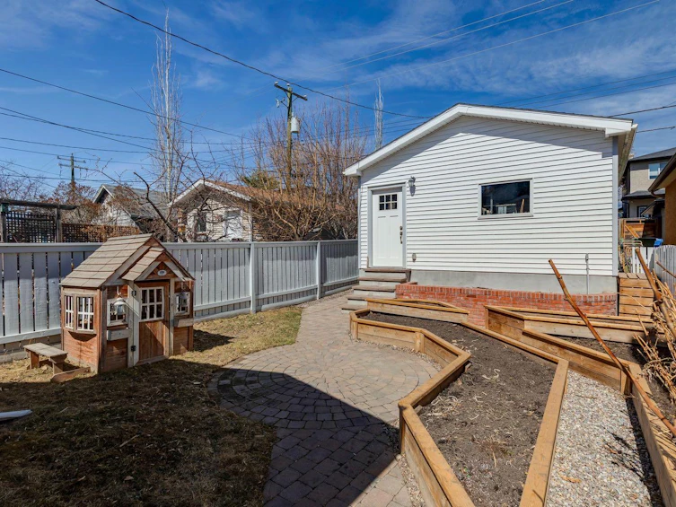 2230 22 Avenue SW, Calgary, AB, T2T 0S7 - 31