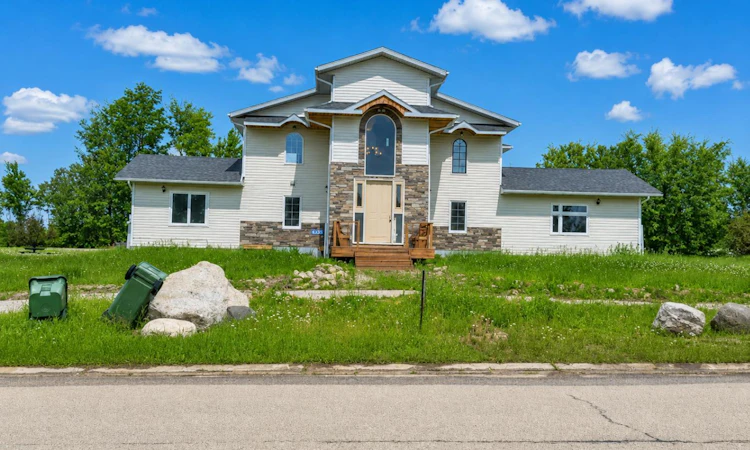4230 Caribou Crescent