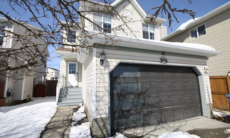 309 Bridleridge Way SW