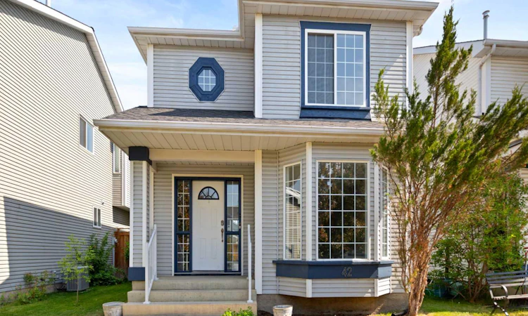 42 River Rock Road SE