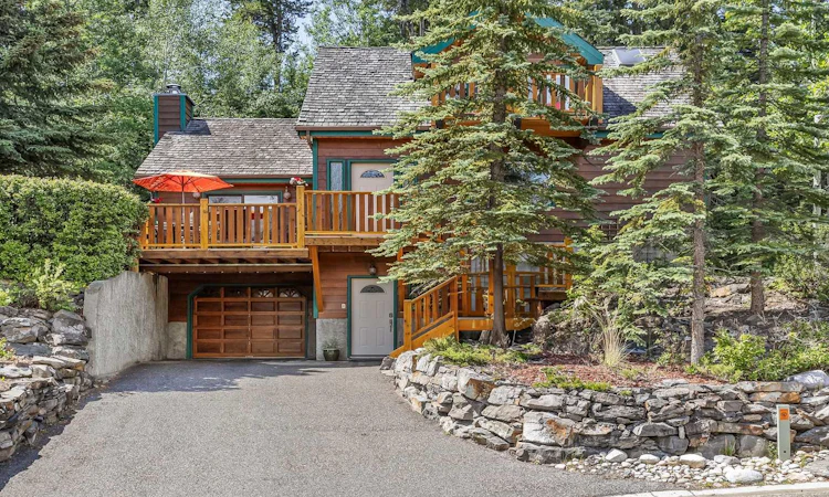 204 Grassi Place