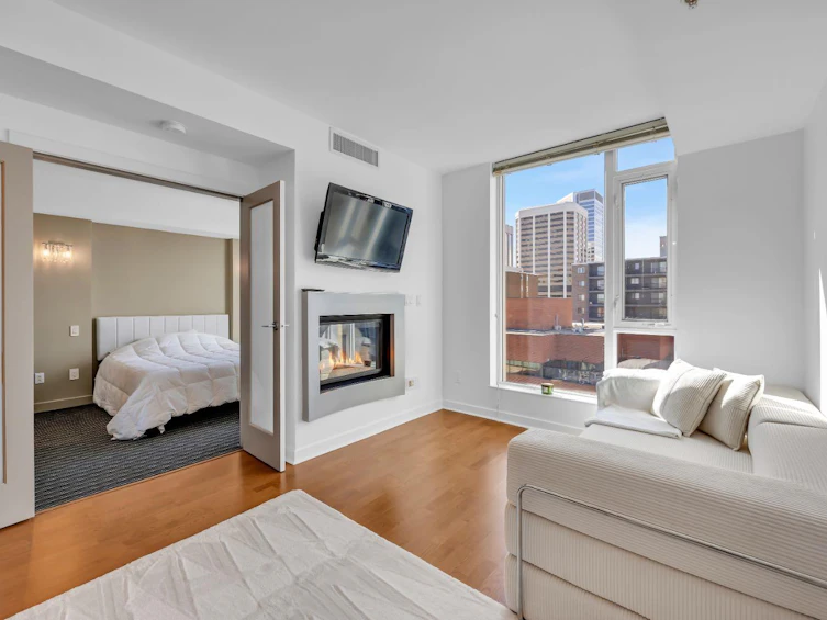 1708-888 4 Avenue SW, Calgary, AB, T2P 0V2