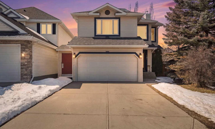 161 Douglas Glen Heath SE