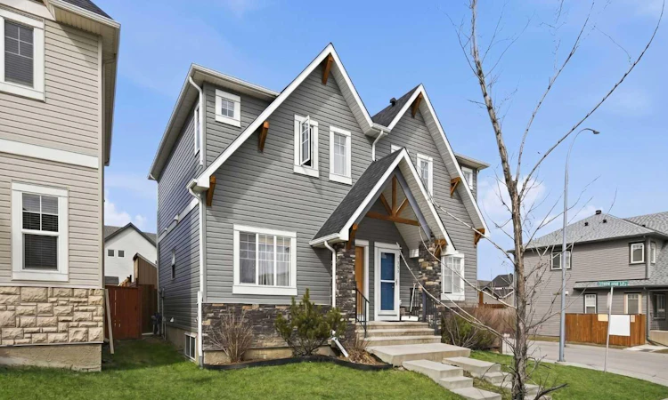 338 Skyview Ranch Road NE