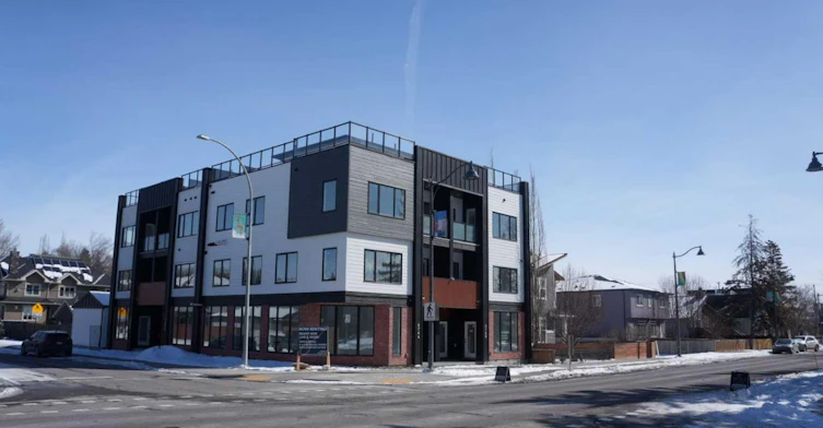 4740 Bowness Road, Calgary, AB, T3B 0B4 - 2