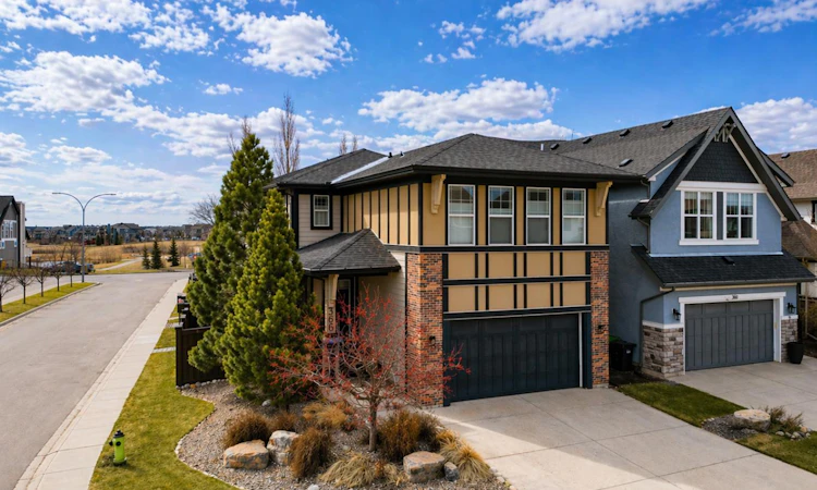 366 Mahogany Boulevard SE