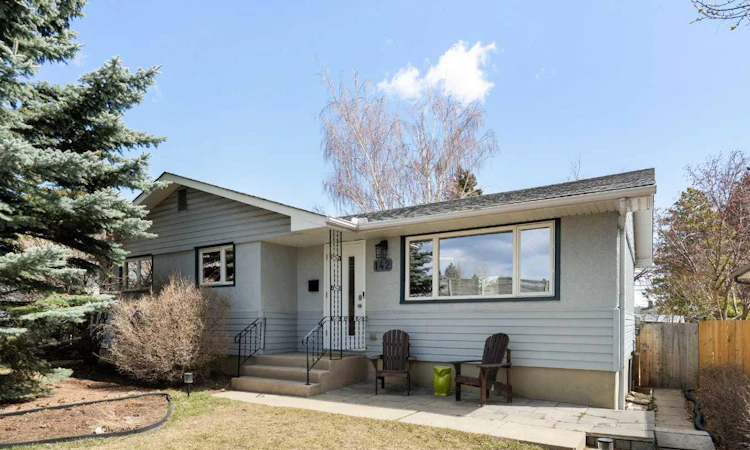 142 Winston Drive SW