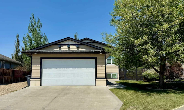 4030 40 Street Close