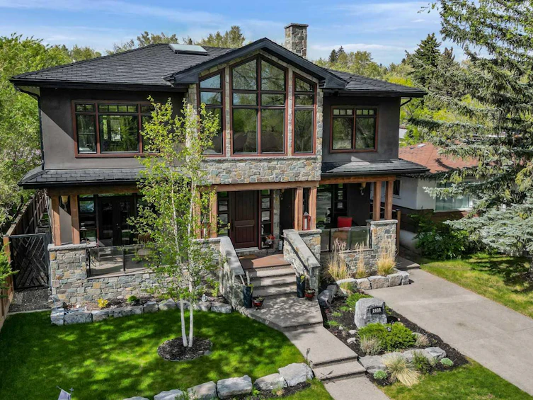 2908 7 Avenue NW, Calgary, AB, T2N 1B2