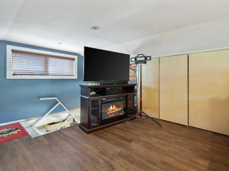 2908 7 Avenue NW, Calgary, AB, T2N 1B2 - 45