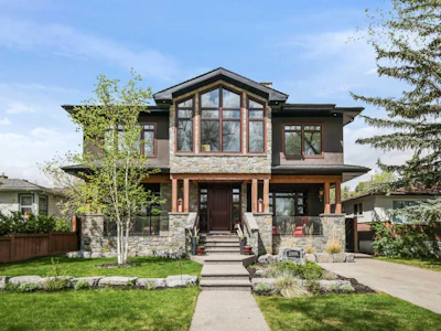 2908 7 Avenue NW - 2