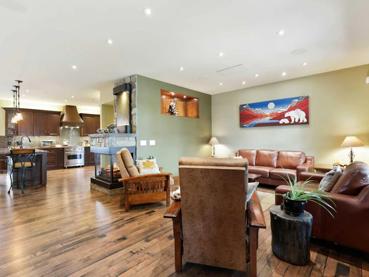 2908 7 Avenue NW, Calgary, AB, T2N 1B2 - 4