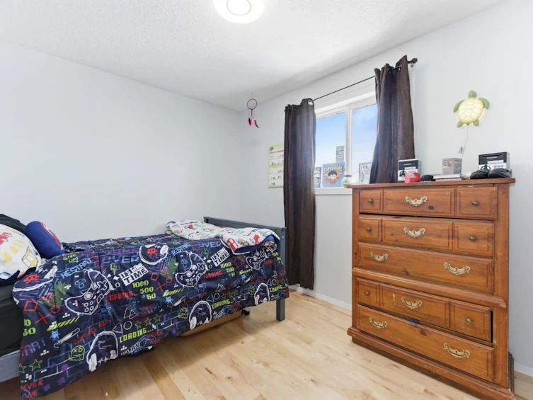 20 Applewood Way SE, Calgary, AB, T2A 7M8 - 17