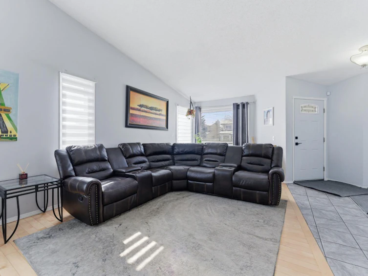 20 Applewood Way SE, Calgary, AB, T2A 7M8 - 3