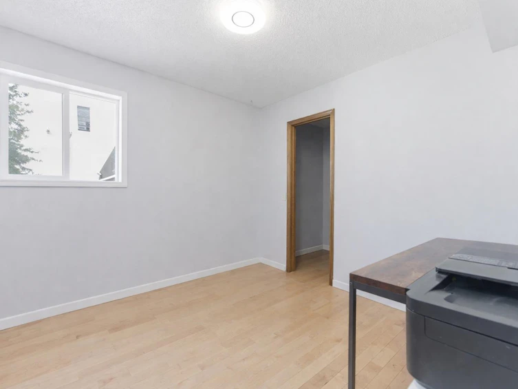 20 Applewood Way SE, Calgary, AB, T2A 7M8 - 11