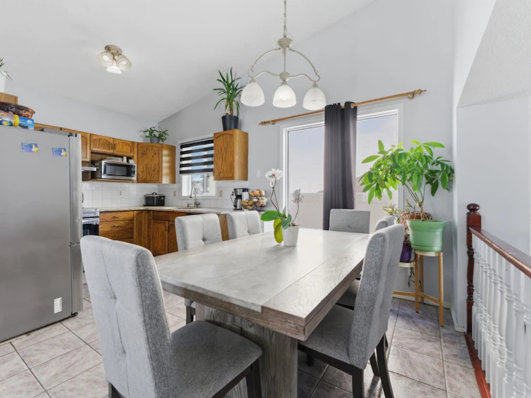 20 Applewood Way SE, Calgary, AB, T2A 7M8 - 5