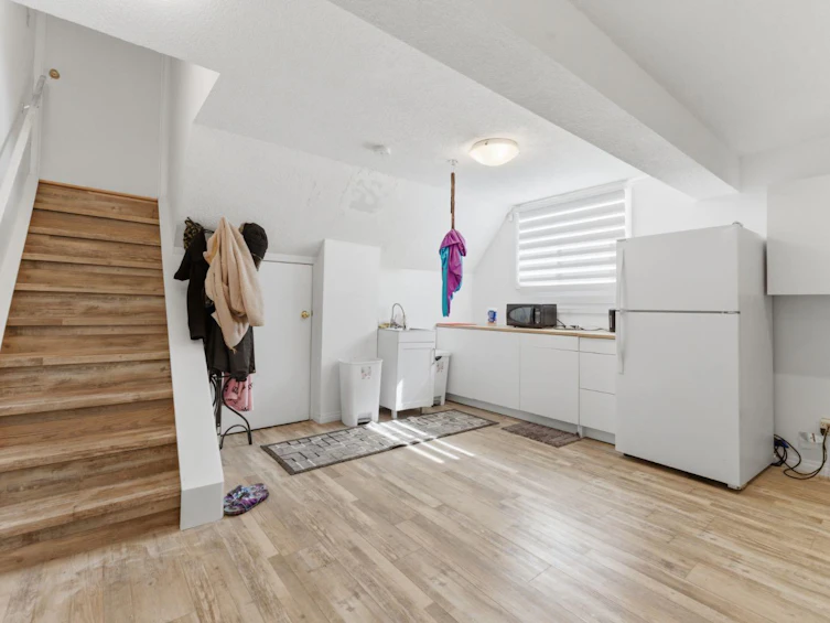 20 Applewood Way SE, Calgary, AB, T2A 7M8 - 20