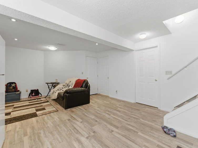 20 Applewood Way SE, Calgary, AB, T2A 7M8 - 21