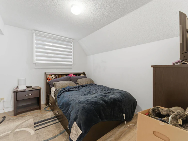 20 Applewood Way SE, Calgary, AB, T2A 7M8 - 23