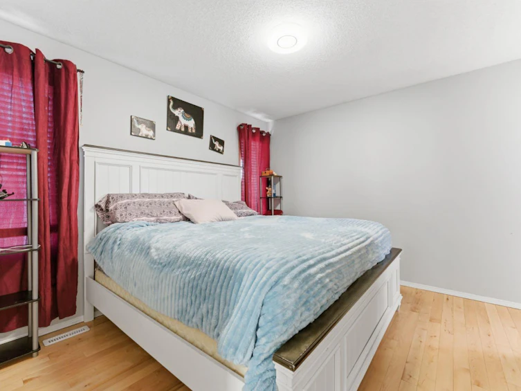 20 Applewood Way SE, Calgary, AB, T2A 7M8 - 15