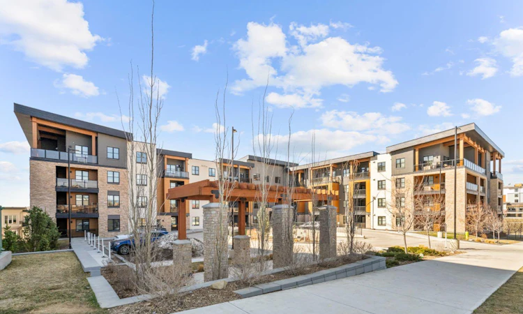 403-8355 19 Avenue SW