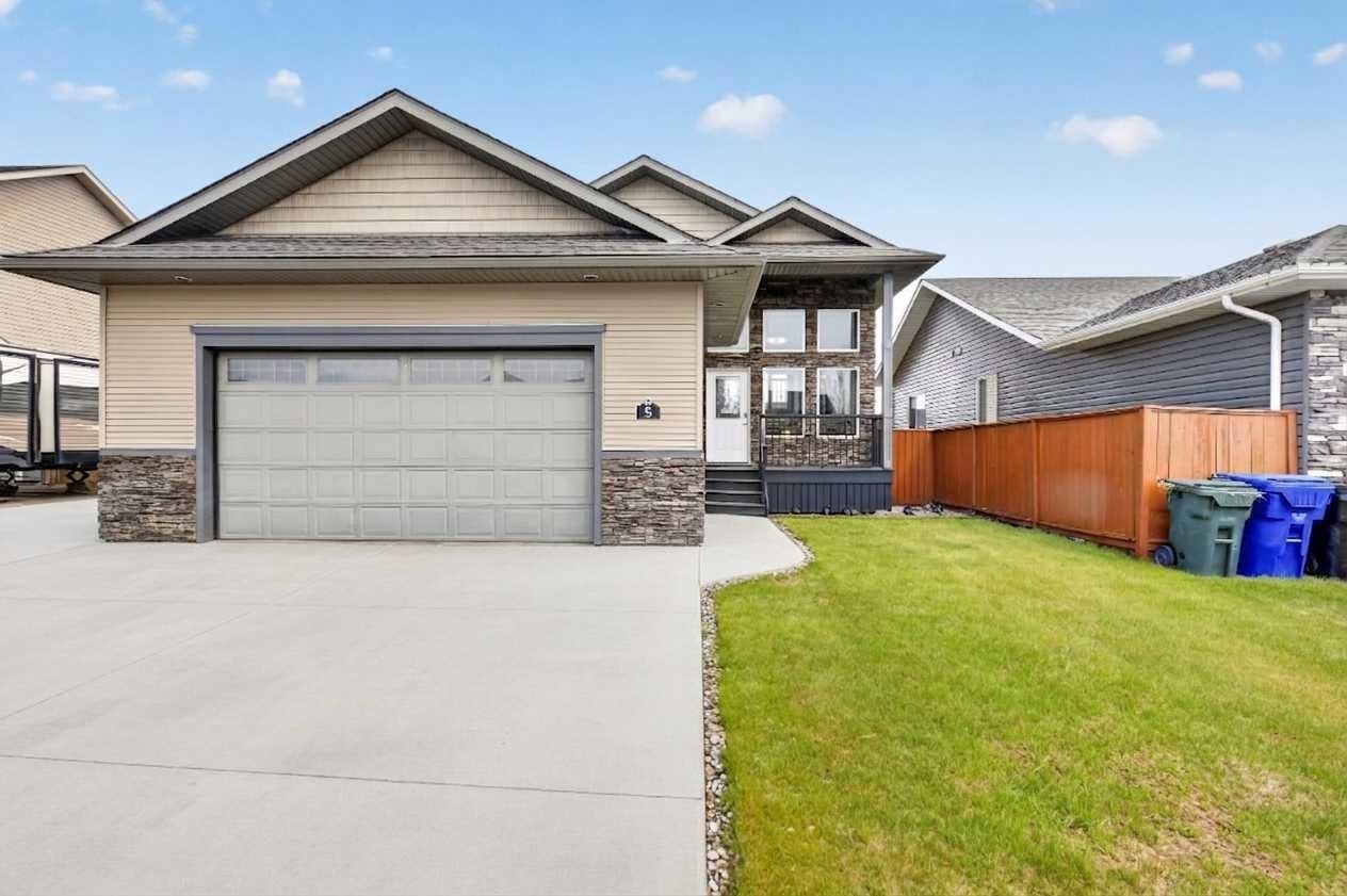 5 Vera Close, Olds, AB, T4H 0C3