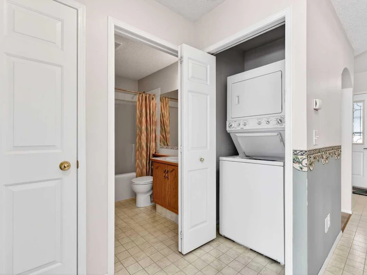 50-12 Woodside Rise NW, Airdrie, AB, T4B 2L3 - 23