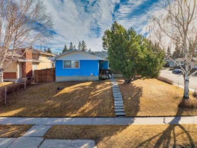 5424 37 Street SW - 4
