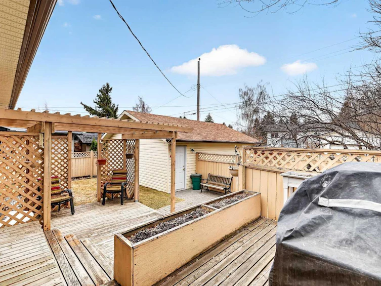1415 108 Avenue SW, Calgary, AB, T2W 0C6 - 36