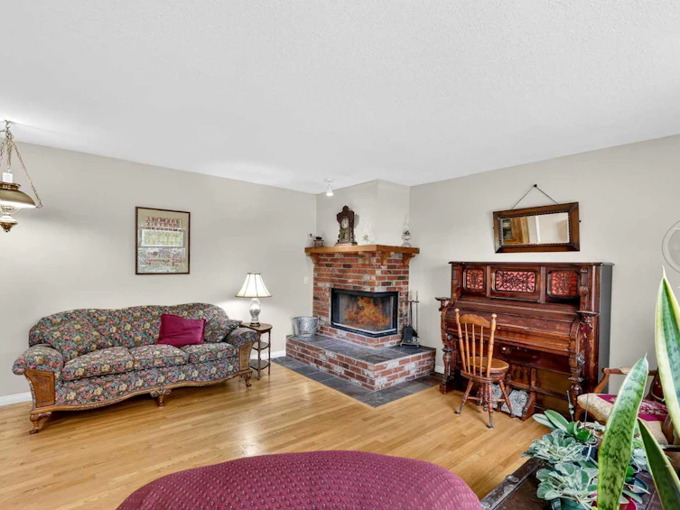 1415 108 Avenue SW, Calgary, AB, T2W 0C6 - 5