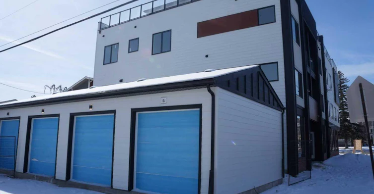 4744 Bowness Road, Calgary, AB, T3B 0B4 - 5