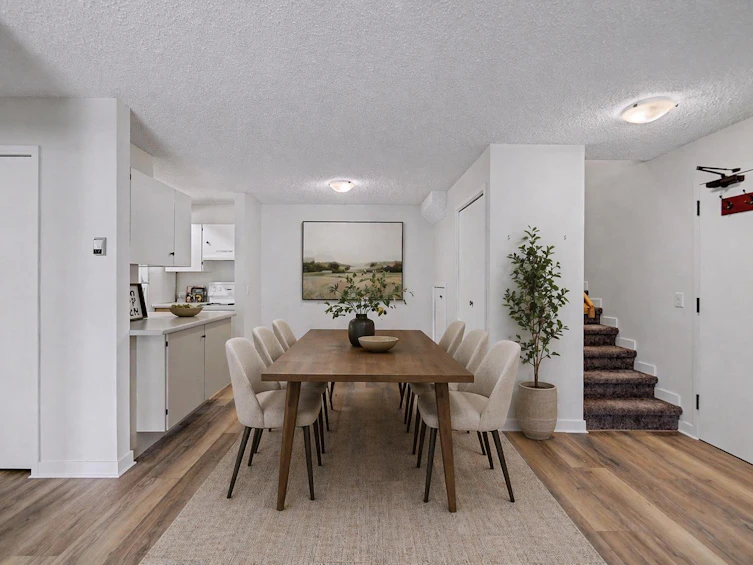 302A-7301 4a Street SW, Calgary, AB, T2N 4V8