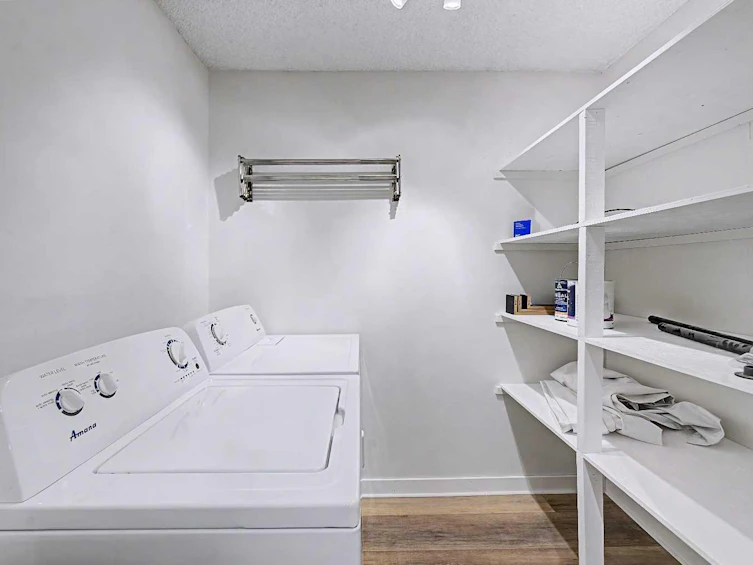 302A-7301 4a Street SW, Calgary, AB, T2N 4V8 - 26