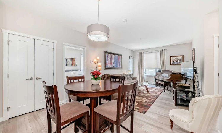 402-30 Shawnee Common SW