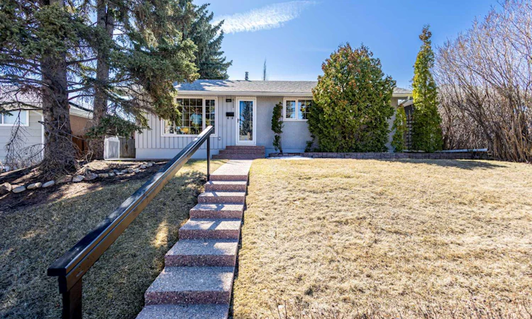 811 Seattle Drive SW