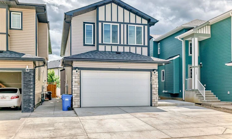 127 Saddlecrest Grove NE
