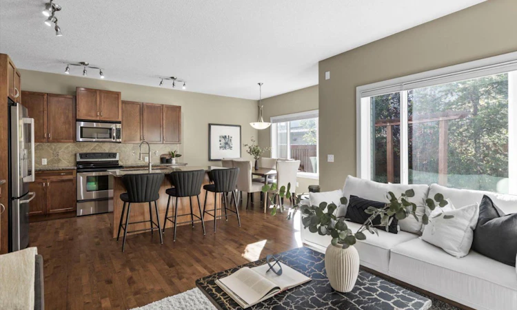 133 Sage Valley Close NW