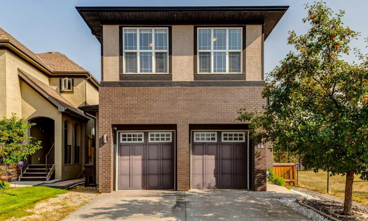 14 Marquis Heights SE