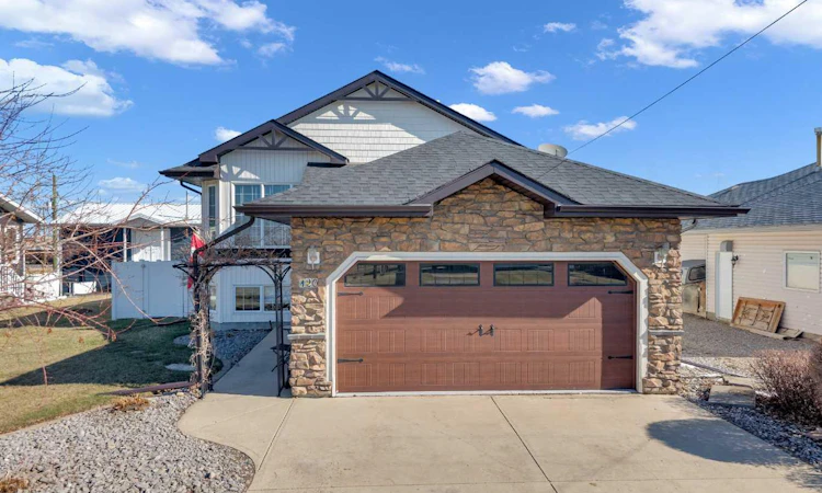 120 Devilder Avenue