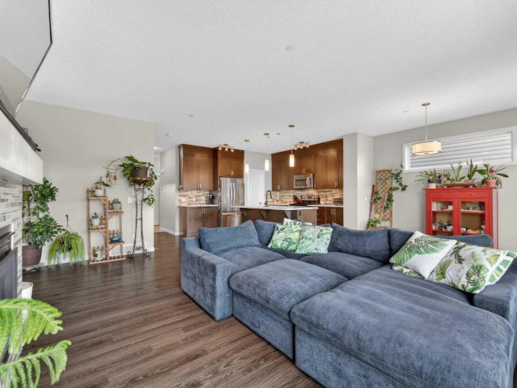 15 Fireside Crescent, Cochrane, AB, T4C 2L4 - 17
